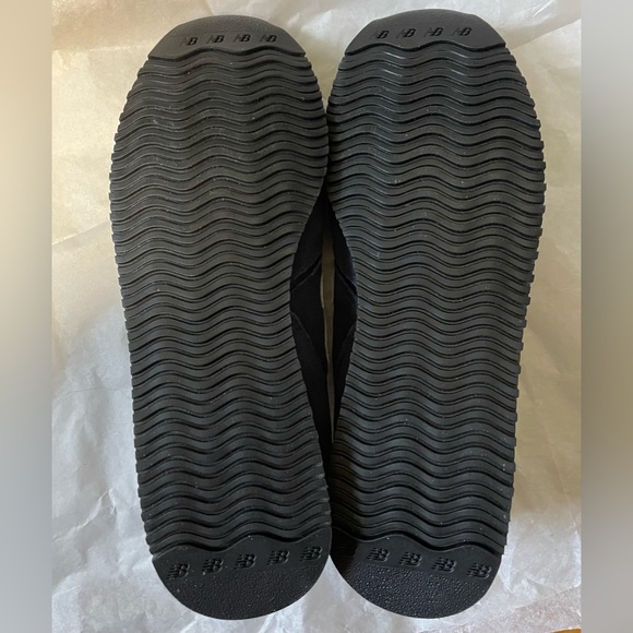 New Balance 420 - Brand New! - Picture 3 of 8